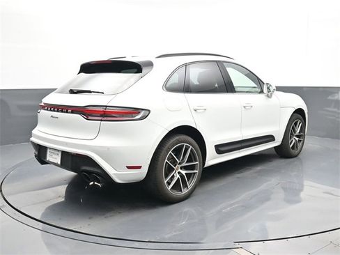 Used 2024 Porsche Macan image 22