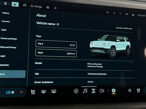 Used 2024 Rivian R1S Adventure image 17