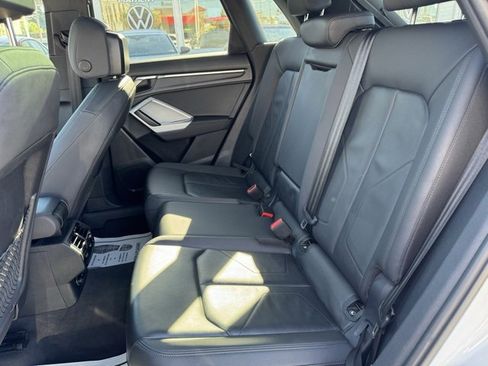 Used 2023 Audi Q3 2.0T Premium image 9