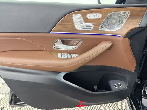 Certified 2025 Mercedes-Benz GLS 450 4MATIC image 13