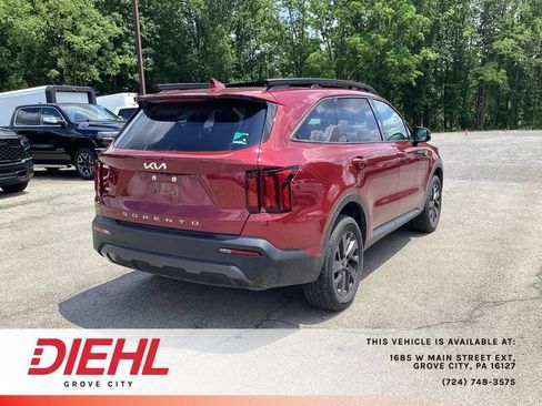 Used 2022 Kia Sorento S w/ Panoramic Sunroof Package AWD/4WD image 7