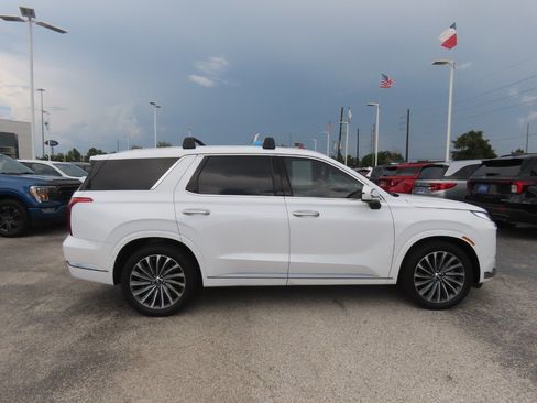 Used 2025 Hyundai Palisade Calligraphy FWD image 10
