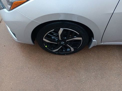 New 2025 Nissan Versa SR w/ Trunk Package image 31