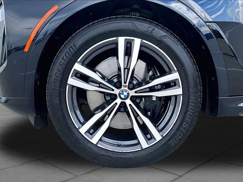 Used 2025 BMW X7 xDrive40i w/ M Sport Package AWD/4WD image 10