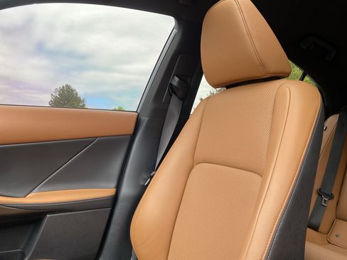 Used 2025 Lexus IS 350 F Sport RWD image 48