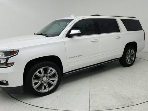Used 2018 Chevrolet Suburban Premier AWD/4WD image 3