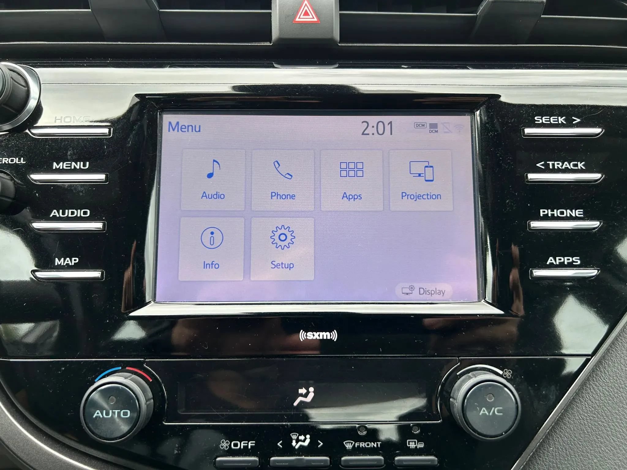 Used 2020 Toyota Camry SE w/ Convenience Package FWD image 20