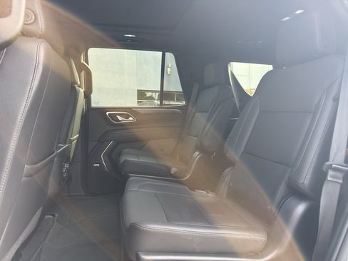 Used 2023 Chevrolet Tahoe Z71 w/ Luxury Package AWD/4WD image 14
