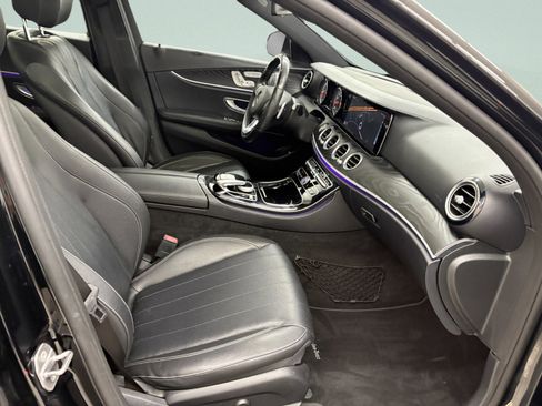 Used 2017 Mercedes-Benz E 300 4MATIC image 20