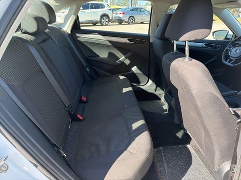 Used 2016 Volkswagen Passat 1.8T S image 13