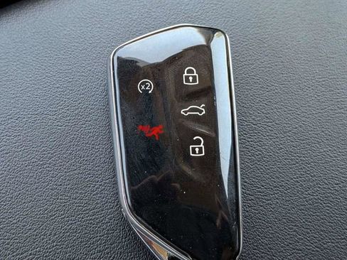 Certified 2025 Volkswagen Atlas SE FWD image 31