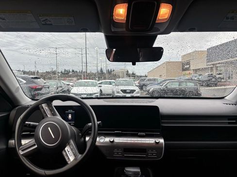 Used 2025 Hyundai Kona SEL image 6
