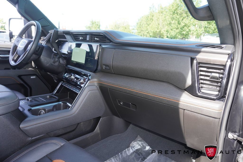 Used 2025 GMC Sierra 2500 AT4 w/ AT4 Premium Plus Package AWD/4WD image 58