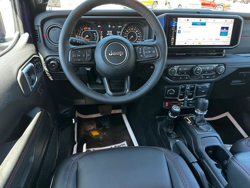 Used 2026 Jeep Wrangler Unlimited Rubicon AWD/4WD image 20