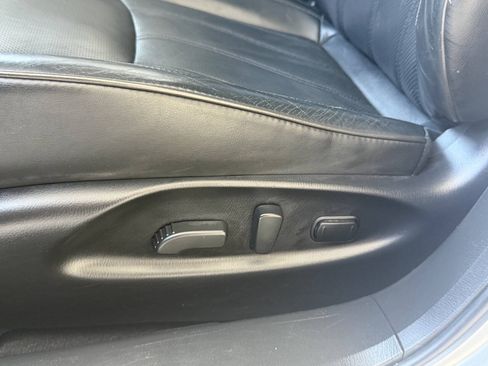 Used 2018 INFINITI Q70 L 3.7 w/ Sensory Package RWD image 5
