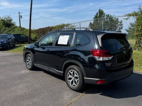 Used 2023 Subaru Forester Premium AWD/4WD image 4