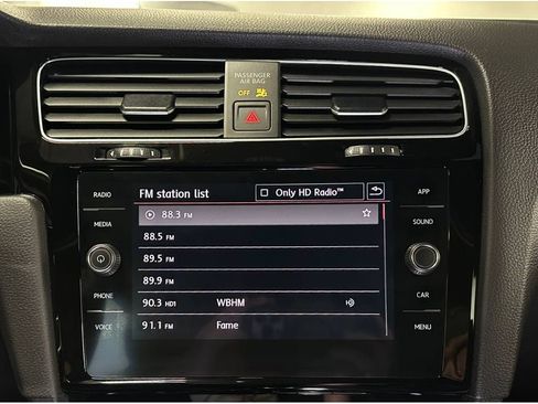 Used 2019 Volkswagen GTI SE FWD image 27