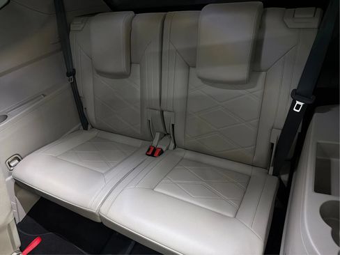 Used 2024 Volkswagen Atlas SE AWD/4WD image 41