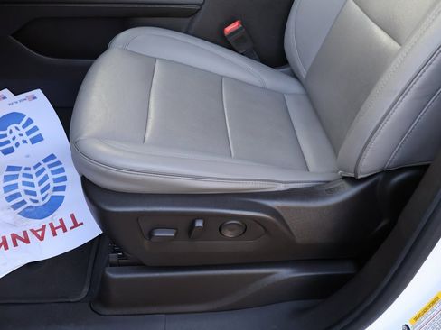 Used 2022 GMC Yukon SLT w/ SLT Luxury Package image 54