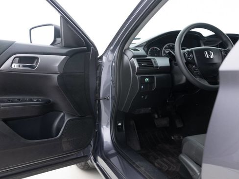 Used 2014 Honda Accord LX image 24