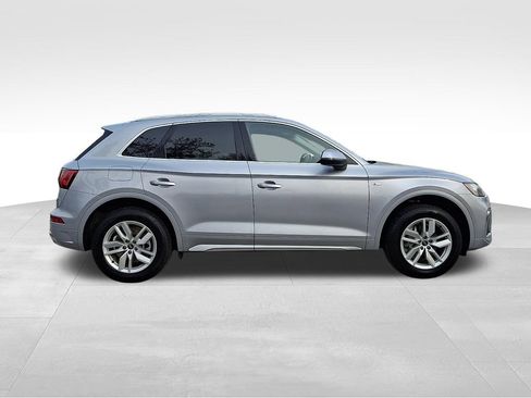 Used 2023 Audi Q5 2.0T Premium w/ Convenience Package image 7
