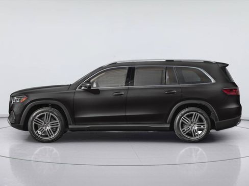 Used 2025 Mercedes-Benz GLS 450 4MATIC image 37