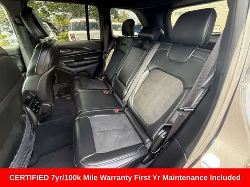 Certified 2025 Jeep Grand Cherokee Altitude AWD/4WD image 14