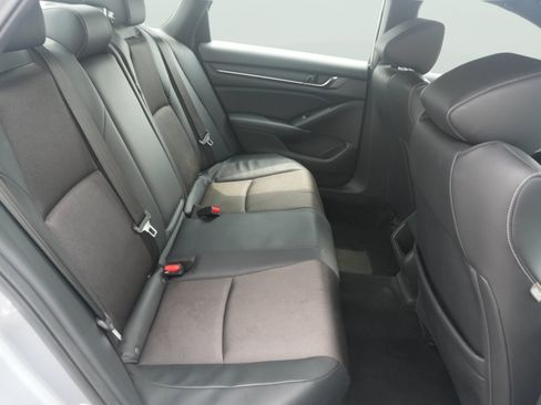 Used 2018 Honda Accord Sport image 21
