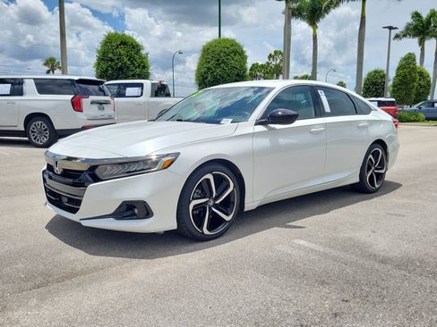 Used 2022 Honda Accord Sport image 4