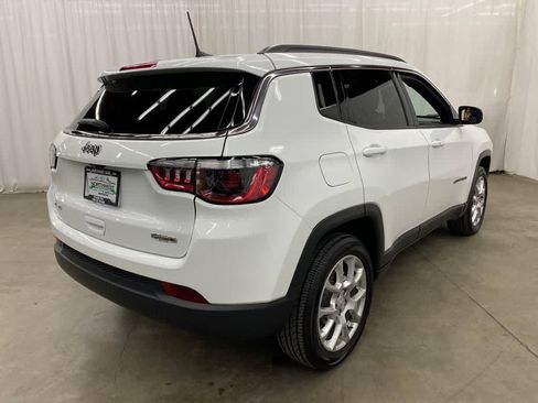 Used 2024 Jeep Compass Latitude AWD/4WD image 6