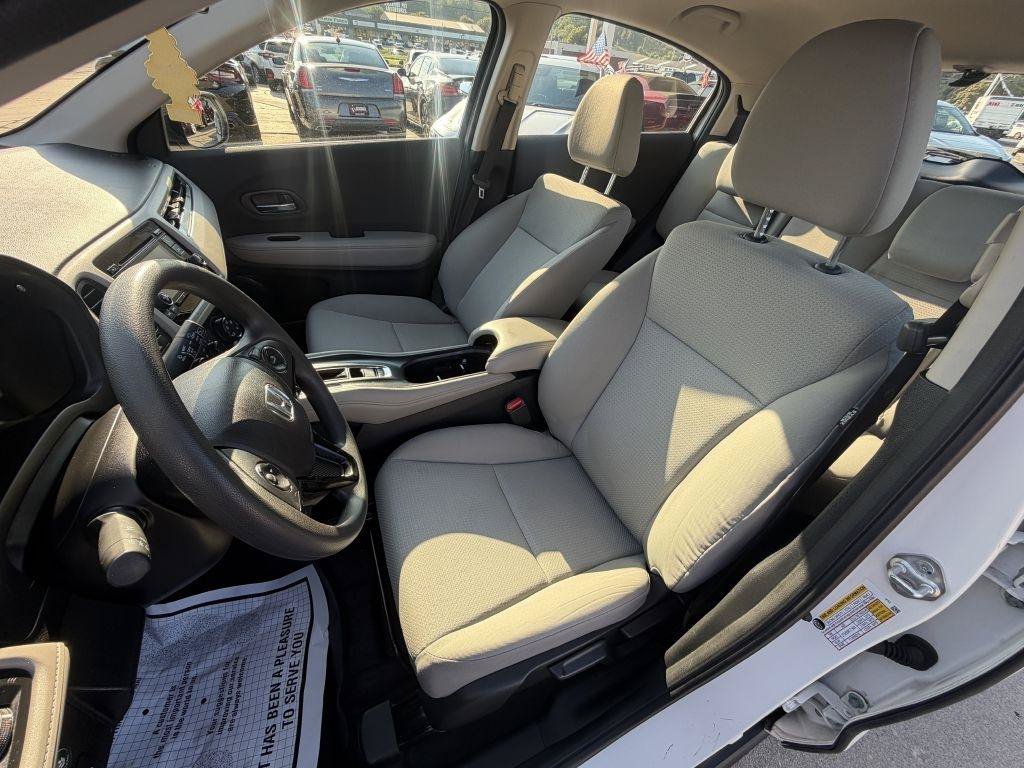 Used 2022 Honda HR-V LX image 10