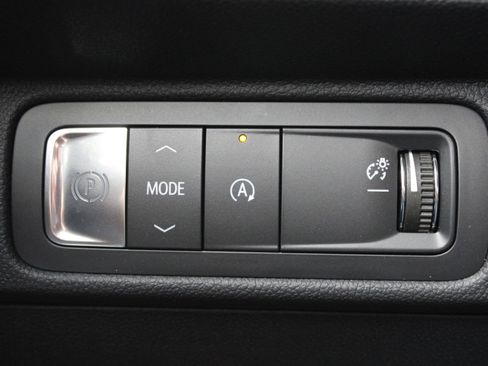 New 2026 Chevrolet Traverse LT w/ Driver Confidence Package FWD image 26