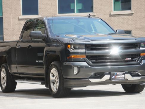 Used 2017 Chevrolet Silverado 1500 LT w/ All Star Edition AWD/4WD image 17