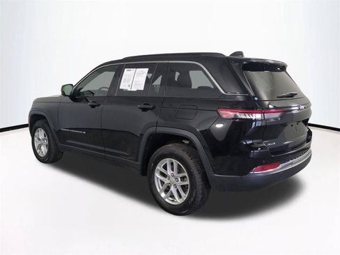Used 2025 Jeep Grand Cherokee Laredo X w/ Luxury Tech Group I AWD/4WD image 7