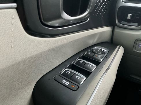 Used 2021 Kia Sorento S image 25