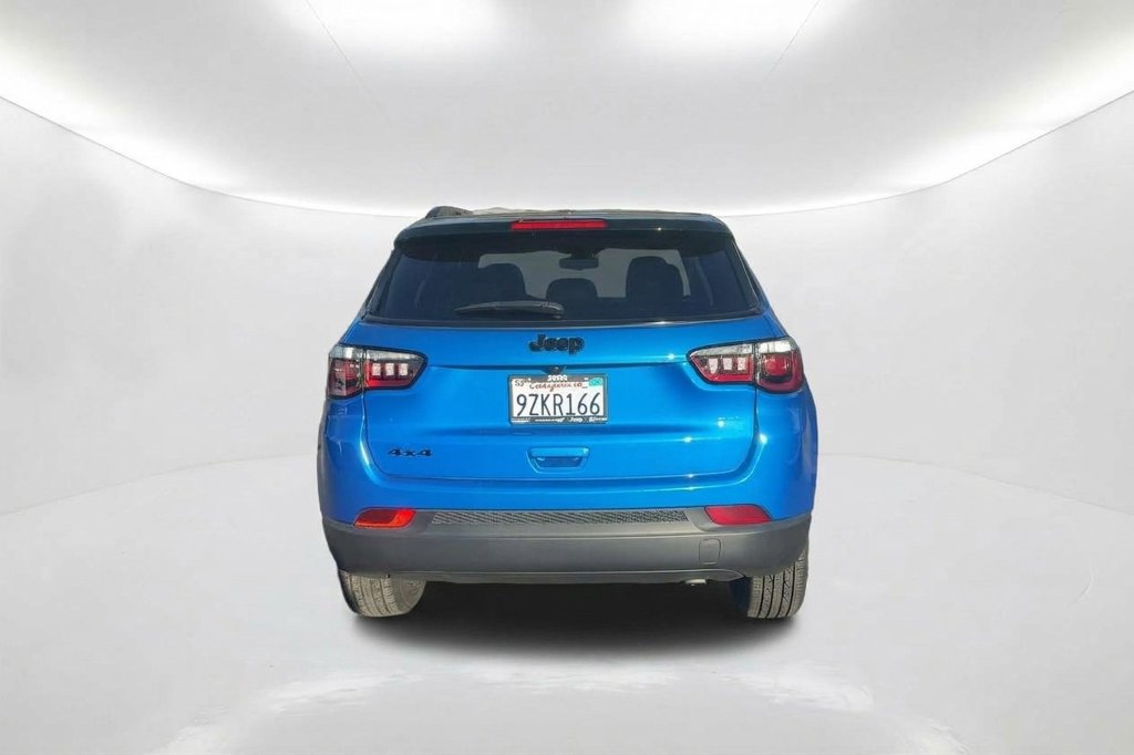 Used 2023 Jeep Compass Latitude w/ Convenience Group AWD/4WD image 7