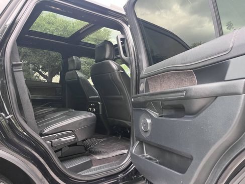 Used 2020 Ford Expedition Limited RWD image 26