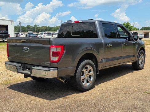 Used 2023 Ford F150 Lariat RWD image 5