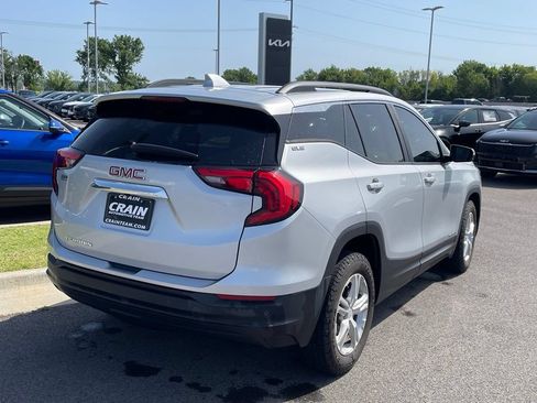 Used 2021 GMC Terrain SLE w/ Driver Convenience Package FWD image 7