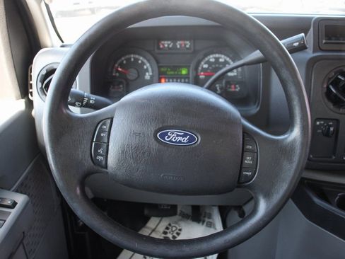 Used 2019 Ford E-350 and Econoline 350 Super Duty image 23