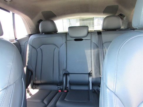 Used 2019 Audi Q8 Prestige AWD/4WD image 28