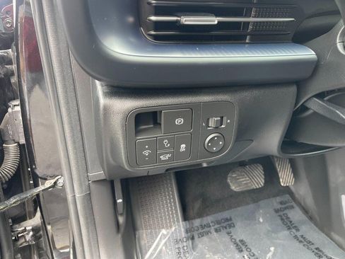 Used 2024 Hyundai Ioniq 6 SE RWD image 19