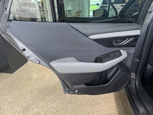 Used 2023 Subaru Outback Premium image 17