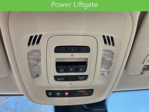 Certified 2023 Buick Envision Avenir AWD/4WD image 28