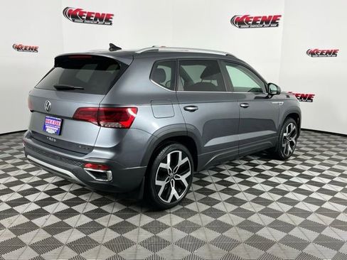 Used 2023 Volkswagen Taos SEL image 3