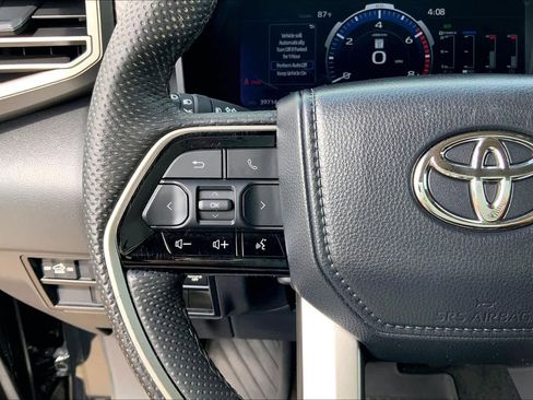 Used 2024 Toyota Tundra Limited AWD/4WD image 23