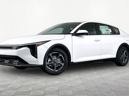 New 2026 Kia K4 FWD image 1