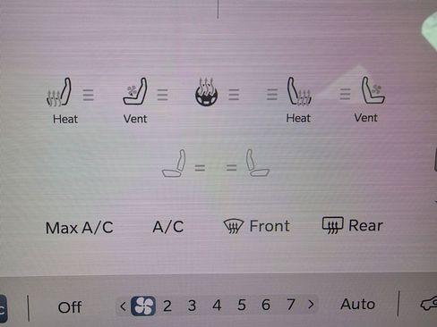 Used 2025 RAM 1500 Laramie AWD/4WD image 5