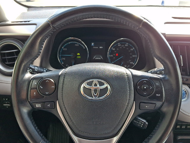 Used 2018 Toyota RAV4 XLE AWD/4WD image 19