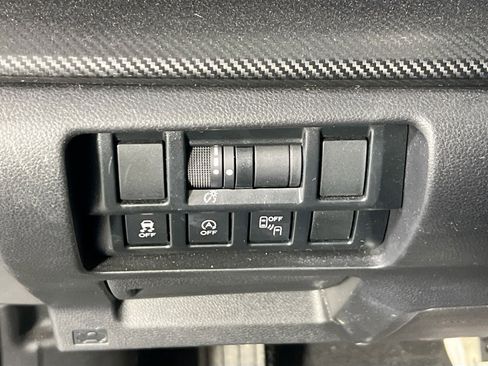 Used 2023 Subaru Crosstrek 2.0i Premium AWD/4WD image 10